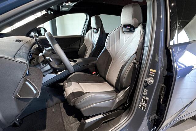 BMW X3 iX3 50 xDrive 113 kWh | M Sport Pro | Glazen Panoramadak | Iconic Glow | Harman Kardon | Trekhaak |