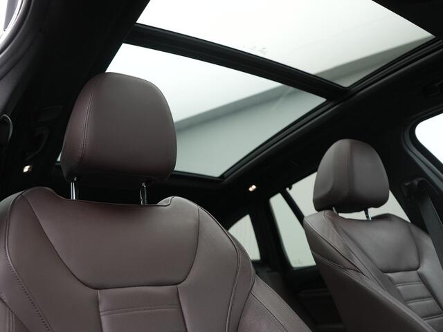 BMW X3 xDrive30e PHEV 293pk Dealer O.H | Trekhaak Af Fabriek | Panodak | 360 Camera | Lederen Sportstoelen Verwarmd | Cruise Control | Apple Carplay | Virtual | Navigatie | DAB | 18"L.M | Plug In Hybrid |