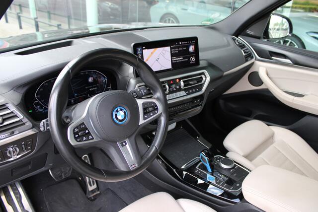 BMW X3 iX3 High Executive / Trekhaak / Sportstoelen / Comfort Access / Adaptieve LED / Head-Up / Harman Kardon / Parking Assistant Plus