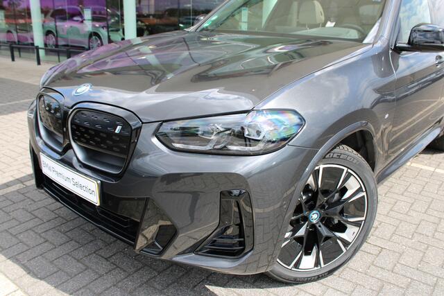 BMW X3 iX3 High Executive / Trekhaak / Sportstoelen / Comfort Access / Adaptieve LED / Head-Up / Harman Kardon / Parking Assistant Plus