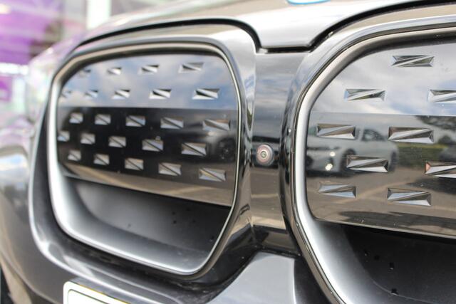BMW X3 iX3 High Executive / Trekhaak / Sportstoelen / Comfort Access / Adaptieve LED / Head-Up / Harman Kardon / Parking Assistant Plus