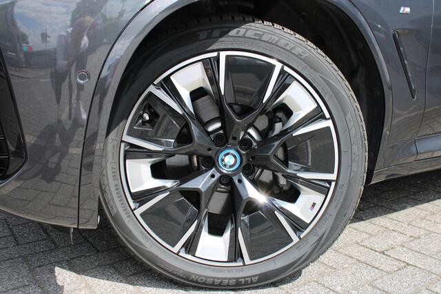 BMW X3 iX3 High Executive / Trekhaak / Sportstoelen / Comfort Access / Adaptieve LED / Head-Up / Harman Kardon / Parking Assistant Plus
