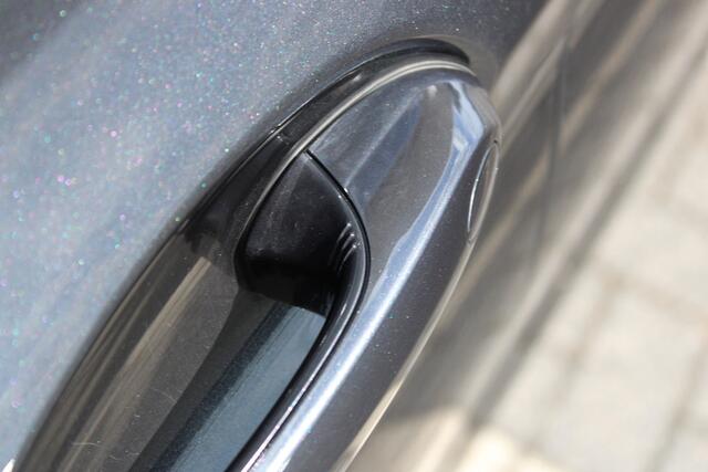 BMW X3 iX3 High Executive / Trekhaak / Sportstoelen / Comfort Access / Adaptieve LED / Head-Up / Harman Kardon / Parking Assistant Plus