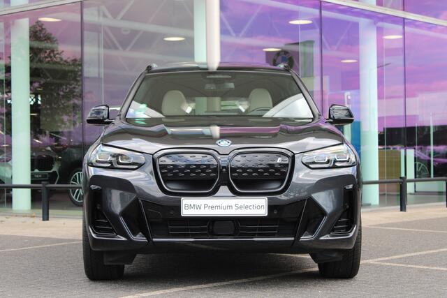 BMW X3 iX3 High Executive / Trekhaak / Sportstoelen / Comfort Access / Adaptieve LED / Head-Up / Harman Kardon / Parking Assistant Plus