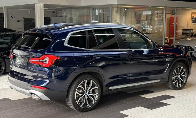BMW X3 xDrive30e ** LASER, COGNAC LEDER, PANO, MEMORY, HuD, VERST. A-BANK, 20-inch LMV ** 1e eig - UNFALLFREI ** ** INFORMEER OOK NAAR ONZE AANTREKKELIJKE FINANCIAL-LEASE TARIEVEN **