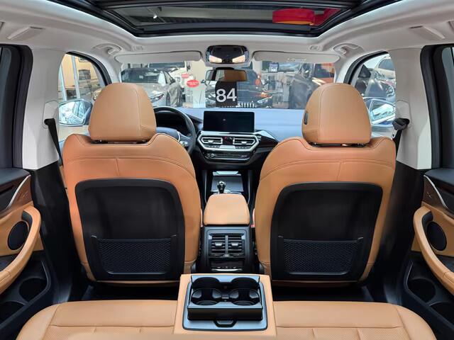 BMW X3 xDrive30e ** LASER, COGNAC LEDER, PANO, MEMORY, HuD, VERST. A-BANK, 20-inch LMV ** 1e eig - UNFALLFREI ** ** INFORMEER OOK NAAR ONZE AANTREKKELIJKE FINANCIAL-LEASE TARIEVEN **