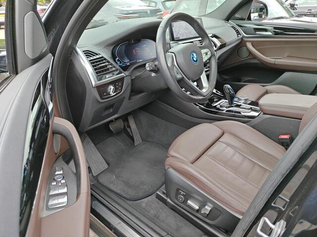 BMW X3 iX3 High Executive 80 kWh PANODAK | LEDER | TREKHAAK | H& K AUDIO
