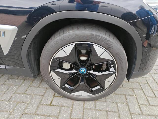 BMW X3 iX3 High Executive 80 kWh PANODAK | LEDER | TREKHAAK | H& K AUDIO