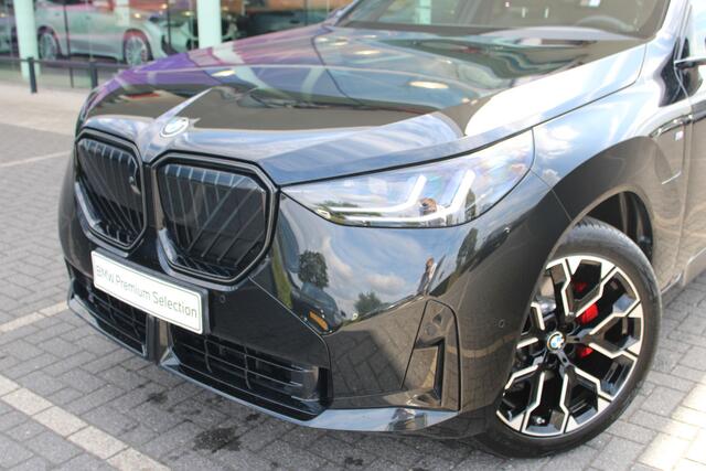 BMW X3 30e xDrive M Sport Automaat / Panoramadak / Trekhaak / Sportstoelen / Adaptieve LED / Parking Assistant Plus / Comfort Access / Stuurverwarming
