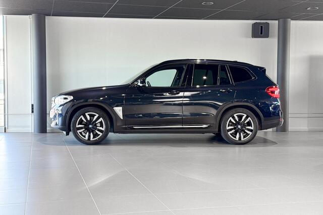 BMW X3 iX3 Executive 80 kWh | Stoelverwarming | Achteruitrijcamera | Shadow Line |