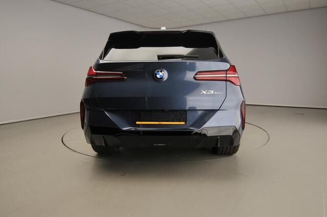 BMW X3 30e xDrive | M-Sportpakket | LED | Leder | HUD | Active cruise | Trekhaak | Panoramadak | Sportstoelen | Elektr. zetels | DAB | Harman-kardon sound | Alu 20 inch