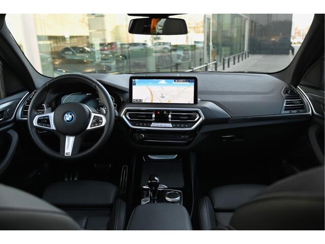 BMW X3 xDrive30e M Sport Automaat / Panoramadak / Sportstoelen / Comfort Access / Head-Up / LED / Parking Assistant Plus