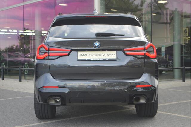 BMW X3 xDrive30e M Sport Automaat / Panoramadak / Sportstoelen / Comfort Access / Head-Up / LED / Parking Assistant Plus