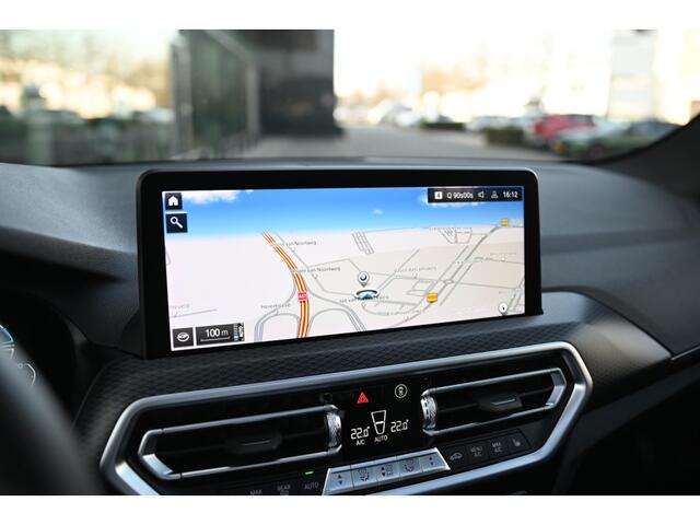 BMW X3 xDrive30e M Sport Automaat / Panoramadak / Sportstoelen / Comfort Access / Head-Up / LED / Parking Assistant Plus
