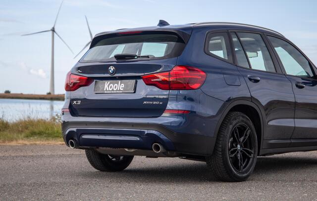BMW X3 xDrive30e Executive BLACK LINE / PANORAMA DAK / CARPLAY / LEER / STOELVERWARMING / CAMERA