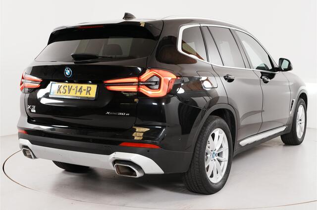 BMW X3 xDrive30e | 360° Camera | Cruise adaptief | Sportstoelen |