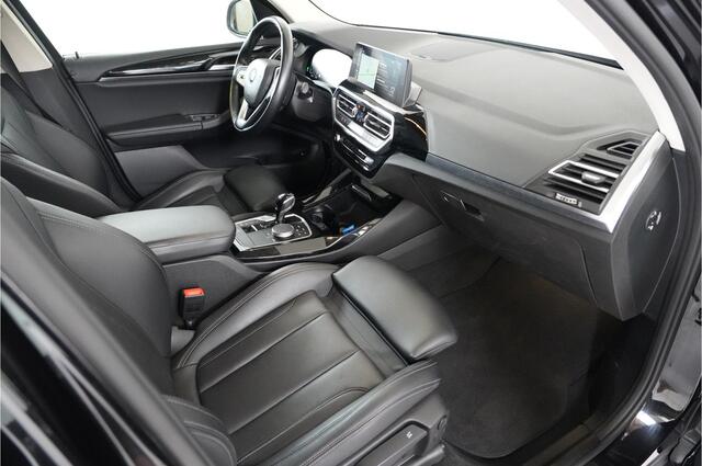 BMW X3 xDrive30e | 360° Camera | Cruise adaptief | Sportstoelen |