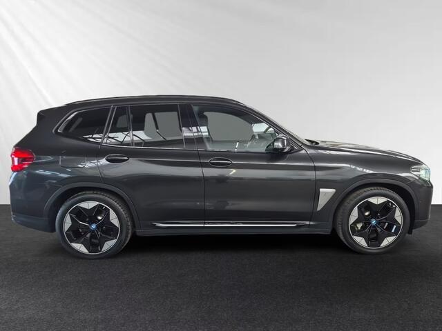 BMW X3 iX3 80 kWh (210kW/286pk) ** LED, LEDER, PANO, TREKH, H&K SOUND, 20-inch LMV ** 1e EIG - Slechts 36.600km. ** ** INFORMEER OOK NAAR ONZE AANTREKKELIJKE FINANCIAL-LEASE TARIEVEN **