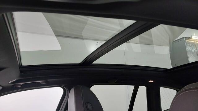 BMW X3 iX3 Executive 80 kWh M-Sport | Driving Assistant Professional | Camera | Stoelverwarming | Privacy Glass |