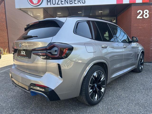 BMW X3 iX3 High Executive 80 kWh M Sport Shadow Line 80 kWh // HUD-DISPLAY // SCHUIF-KANTELDAK // LEDER+ELEK. STOELEN // HARMAN&KARDON AUDIO // ELEK. KLEP// ADAPT. CRUISE // KEYLESS // 360 CAMERA