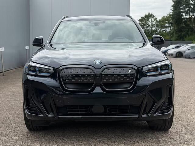 BMW X3 iX3 M-SPORT 80 kWh (210kW/286pk) ** LASER, LEDER, PANO, TREKH, VERW. STUUR, 20-inch LMV ** 1e EIG - UNFALLFREI ** ** INFORMEER OOK NAAR ONZE AANTREKKELIJKE FINANCIAL-LEASE TARIEVEN **