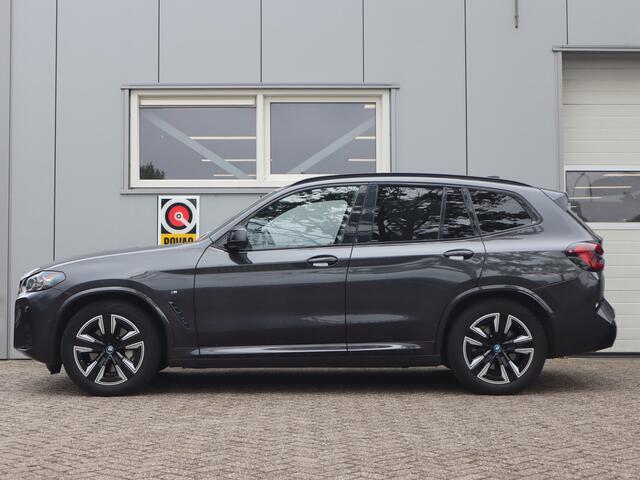 BMW X3 iX3 Executive 80 kWh / Trekhaak / Memory / Pano / M Pakket