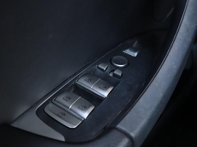 BMW X3 iX3 Executive 80 kWh / Trekhaak / Memory / Pano / M Pakket