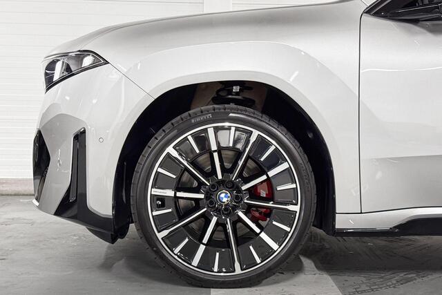 BMW X3 iX3 40 eDrive | M-Sport Pro | Innovation Pack | Driving Assistant Plus | Parking Assistant Plus | Harman/Kardon | Panoramadak | Head-up Display | Huisselectie