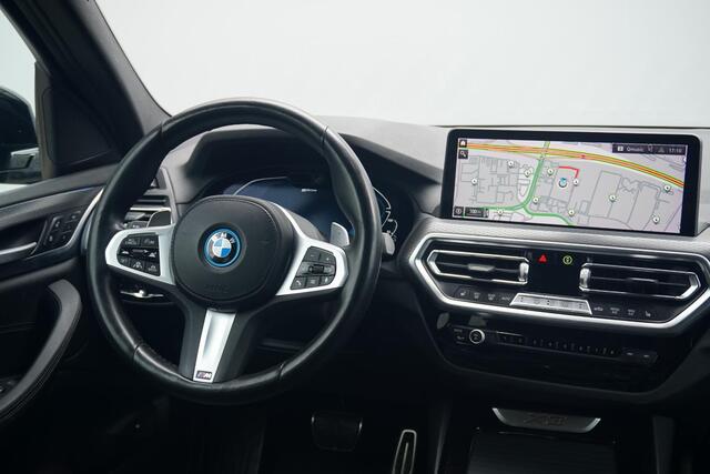 BMW X3 xDrive30e | M Sportpakket | Head-Up Display | Driving Assistant Professional | Trekhaak | Elektrisch verstelbare stoelen