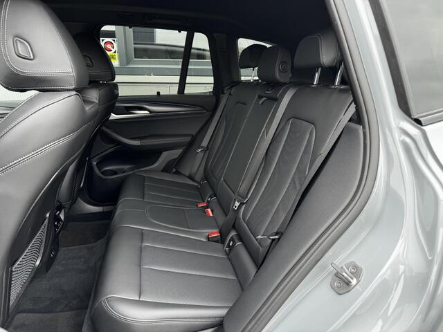 BMW X3 xDrive30e M sport 292 PK | Trekhaak | Adaptief onderstel | Stuurverwarming | 20 Inch | Camera