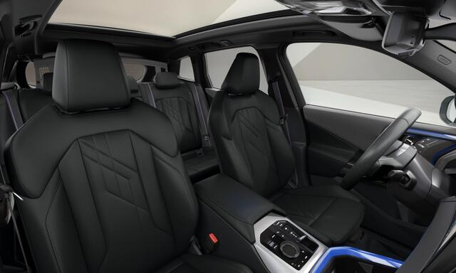 BMW X3 30e xDrive - M-Sport Pro - Pano - Trekhaak - Driving Ass Prof - Adaptief onderstel
