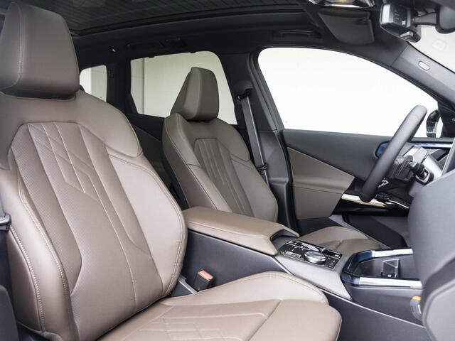 BMW X3 xDrive30e | M Sportpakket Pro | Premium Pack | Comfort Access | Driving Assistant Professional | Harman Kardon | Panoramadak | Stuurwielrand Verwarmd | Trekhaak