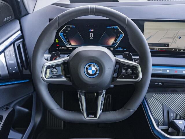 BMW X3 xDrive30e | M SPortpakket Pro | Premium Pack | Comfort Access | Driving Assistant Plus | Panoramadak | Harman Kardon | Stoelventilatie | Trekhaak