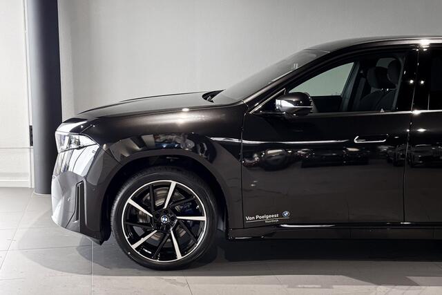 BMW X3 iX3 40 eDrive | M Sport | Glazen Panoramadak | Harman Kardon | Stoelverwarming | Head-Up Display | Trekhaak |