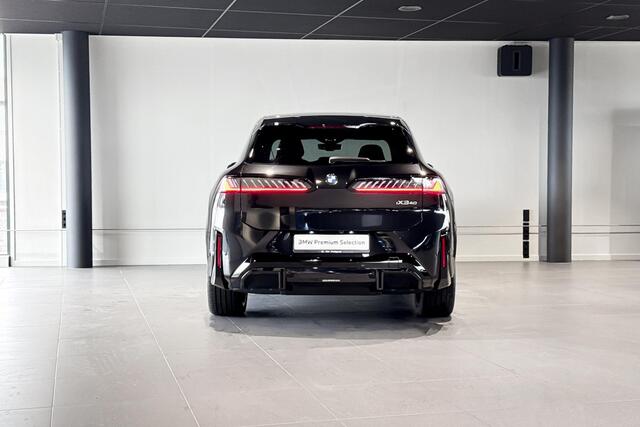 BMW X3 iX3 40 eDrive | M Sport | Glazen Panoramadak | Harman Kardon | Stoelverwarming | Head-Up Display | Trekhaak |