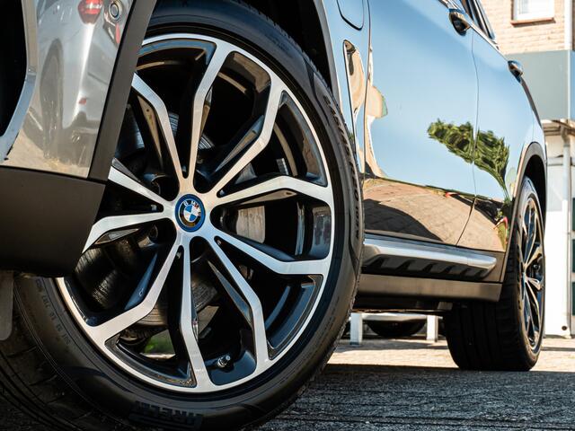 BMW X3 xDrive30e Business Edition Plus PANO HUD 20 INCH 360 CAMERA ADAP CRUISE