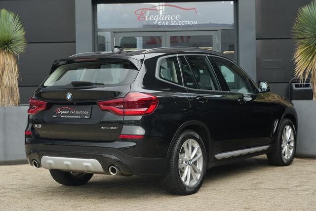 BMW X3 xDrive20i xLine High Executive 184pk Panoramadak/HUD/Camera