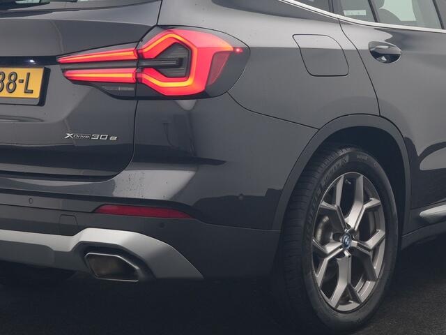 BMW X3 xDrive30e PHEV 293pk Dealer O.H | Panodak | 360 Camera | Adaptive Cruise | Head Up | Lederen Sportstoelen Verwarmd | Keyless | BLIS | Apple Carplay | Navigatie | Virtual | DAB | 19"L.M | Plug In Hybrid |