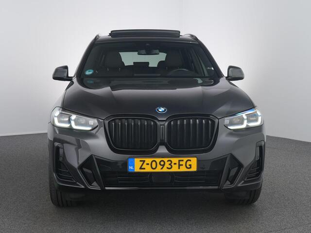 BMW X3 xDrive30e | Pano | Trekhaak | M-Sport | Shadow line |