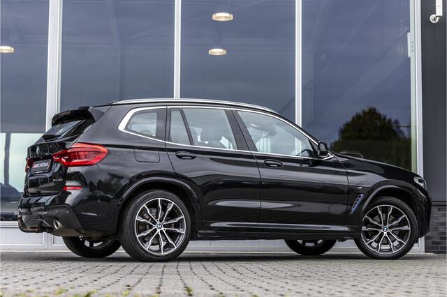 BMW X3 xDrive20i High Executive | Pano | Trekhaak | Head-up
