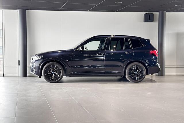 BMW X3 iX3 High Executive 80 kWh | M Sport | Glazen Panoramadak | Harman Kardon | Head-up Display | Trekhaak |