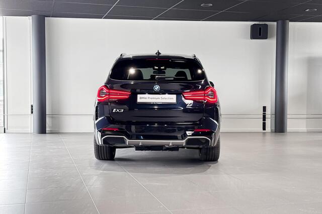 BMW X3 iX3 High Executive 80 kWh | M Sport | Glazen Panoramadak | Harman Kardon | Head-up Display | Trekhaak |