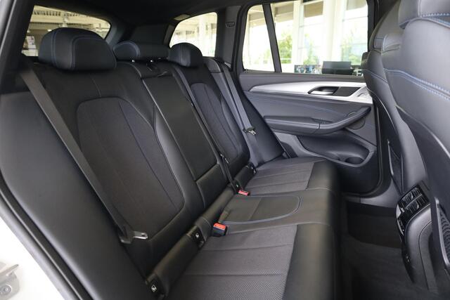 BMW X3 xDrive20i High Executive |M Sport | Panorama dak | trekhaak elektrisch | Stoelverwarming | HiFi-luidsprekerssysteem