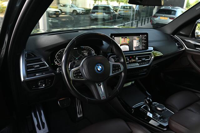 BMW X3 xDrive30e High Executive M Sport Automaat / Panoramadak / Laserlight / Head-Up / Active Cruise Control / Comfort Access / Parking Assistant Plus / Stuurverwarming
