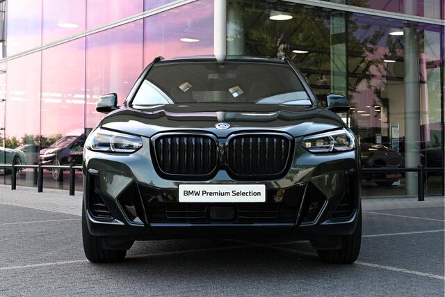 BMW X3 xDrive30e High Executive M Sport Automaat / Panoramadak / Laserlight / Head-Up / Active Cruise Control / Comfort Access / Parking Assistant Plus / Stuurverwarming