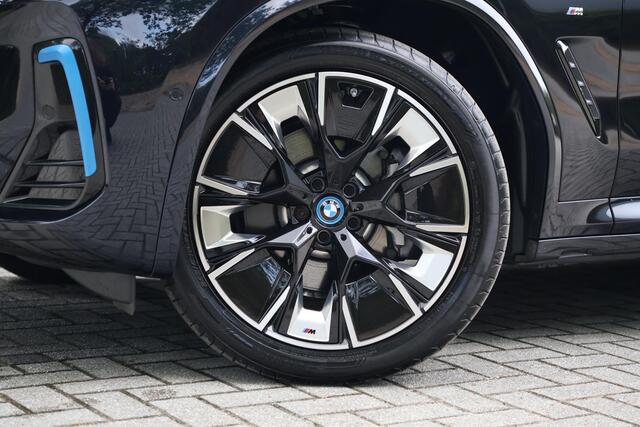 BMW X3 iX3 High Executive 80 kWh M-Sport | Pano | Harman Kardon | Drive ass Pro | HUD | 360 Cam | Keyless | Alarm kl.3 | Leder | Etc.