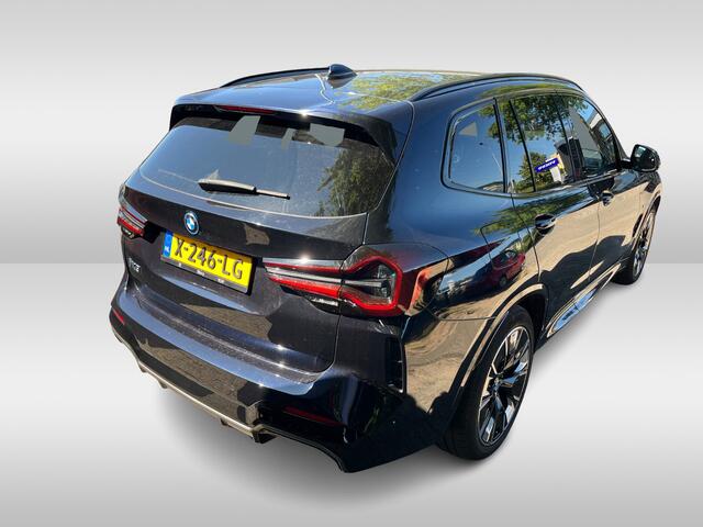 BMW X3 iX3 High Executive 80 kWh / Trekhaak / Panoramadak / 360Camera / Head-up / 20'' / Leder / Harman Kardon / Sfeerverlichting / Dodehoek / DAB / Stuur+Stoelverwarming / ACC