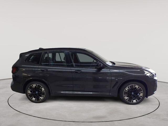 BMW X3 iX3 M-SPORT 80 kWh (210kW/286pk) ** LASER, LEDER, PANO, TREKH, ALARM, H&K SOUND, 20-inch LMV ** 1e EIG - UNFALLFREI ** ** INFORMEER OOK NAAR ONZE AANTREKKELIJKE FINANCIAL-LEASE TARIEVEN **