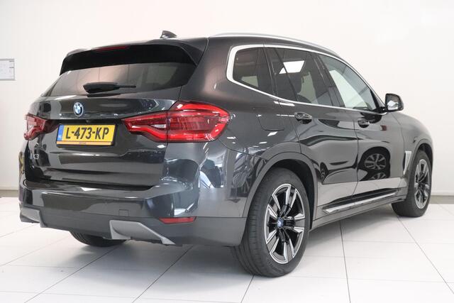 BMW X3 iX3 Executive 80 kWh | M-Pakket | Panoramadak | SoH 98,5% | Camera | Adaptieve cruise | AppleCarplay AndroidAuto | Trekhaak | Memory |