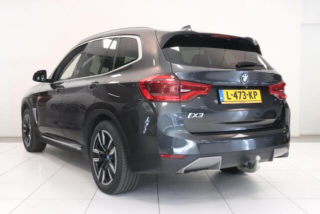 BMW X3 iX3 Executive 80 kWh | M-Pakket | Panoramadak | SoH 98,5% | Camera | Adaptieve cruise | AppleCarplay AndroidAuto | Trekhaak | Memory |